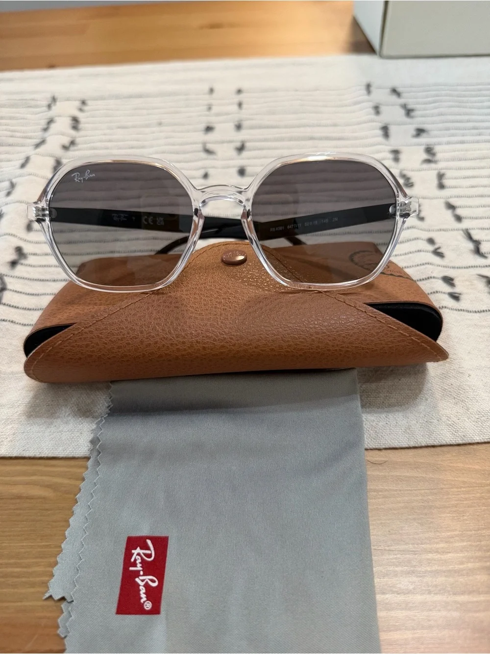 Ray-Ban Unisex Sunglasses, RB4361 52